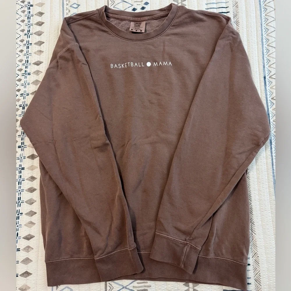 Brand new 'Basketball Mama' Sweatshirt - Picture 3 of 4